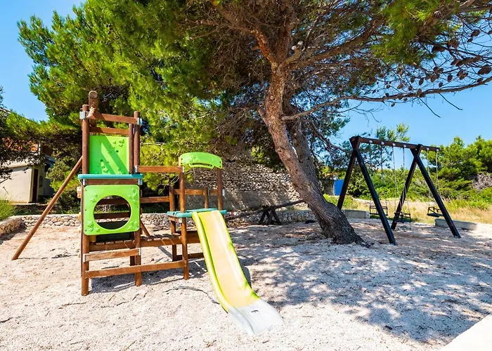 Gostinjska kuća Caravan Near The Sea 6 Ugljan
