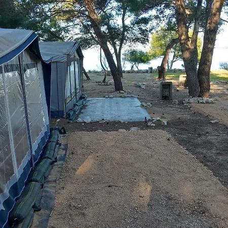 Guest house In - Caravan Near The Sea 6 *