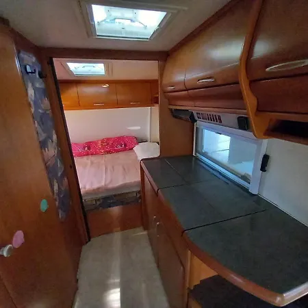In - Caravan Near The Sea 6 Guest house