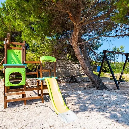 Guest house In - Caravan Near The Sea 6 Ugljan
